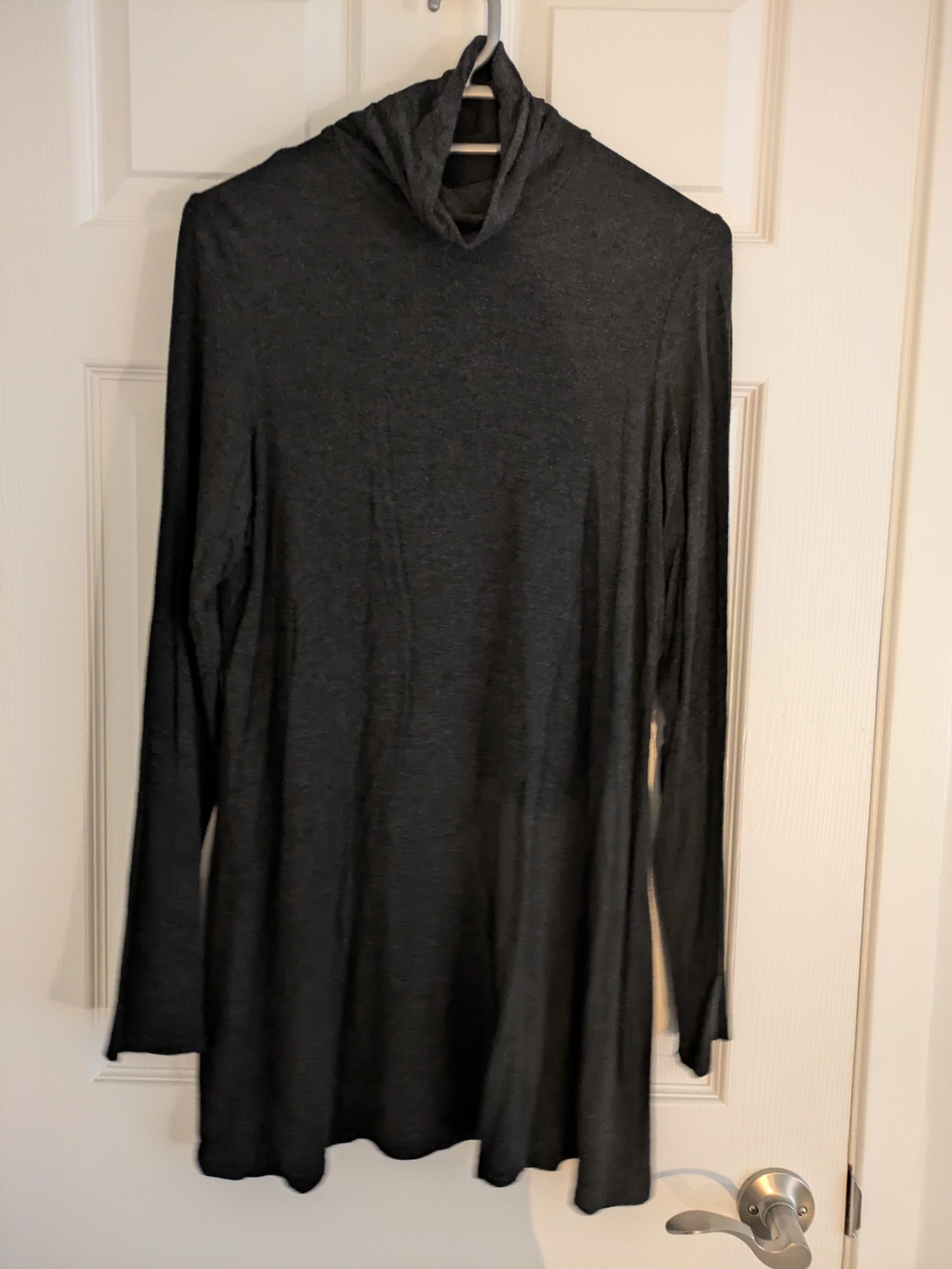 Eileen Fisher Charcoal Turtleneck Long-Sleeve Tunic Sweater, sz M